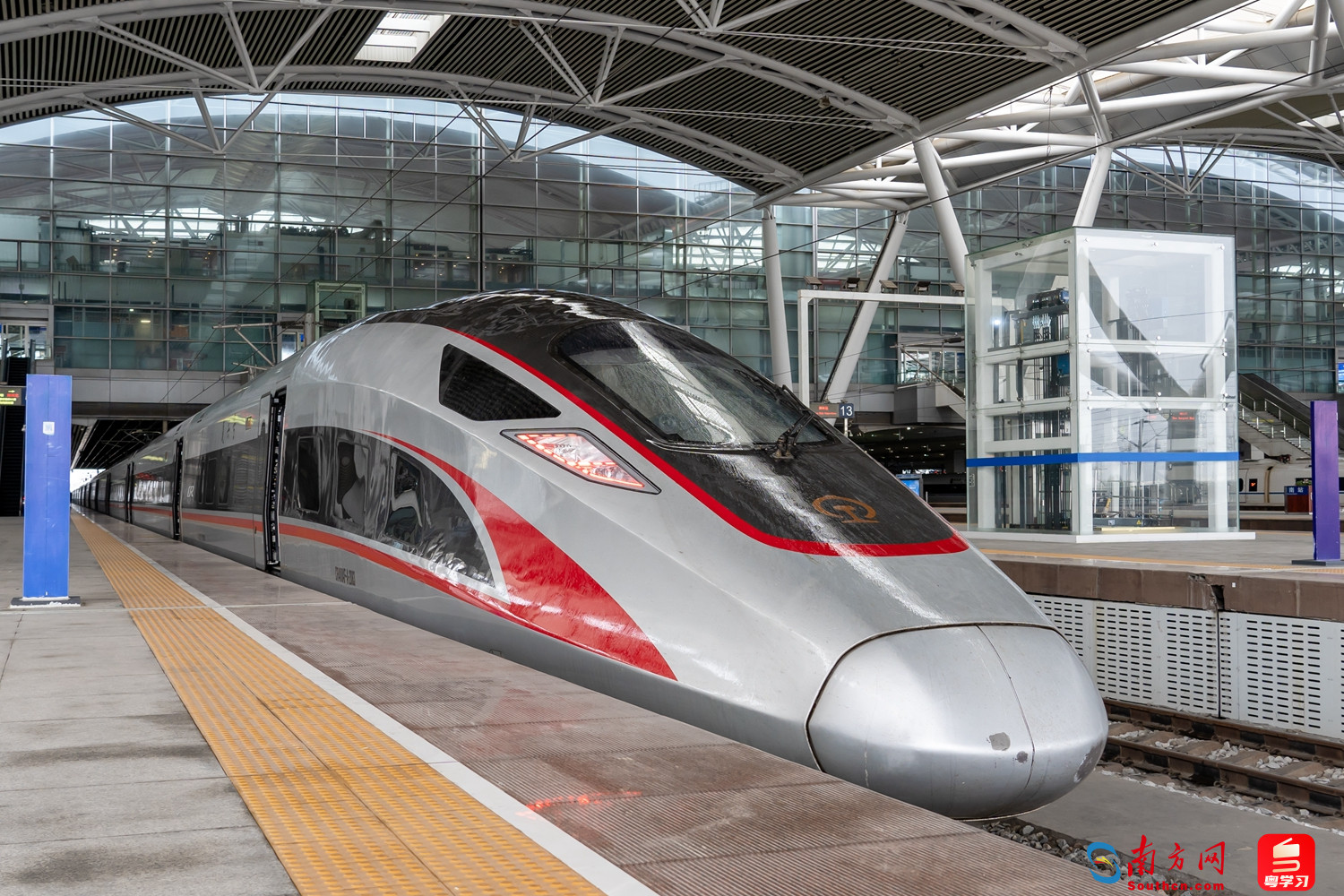 广州至潮汕动车组增至110趟10月11日起广铁增开首开这些列车