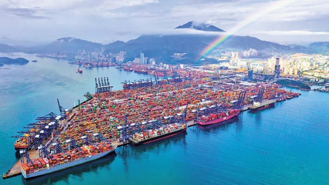 Chinese trade hubs expand routes to diversify markets
