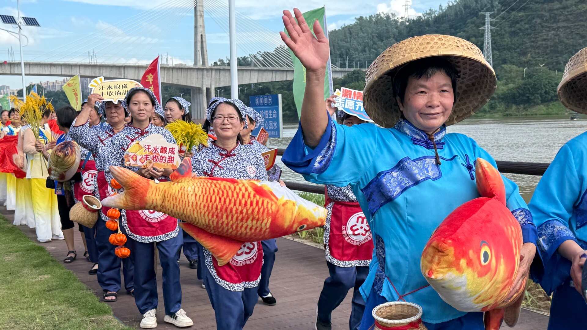 Huizhou's Huicheng District holds farmers' harvest festival event