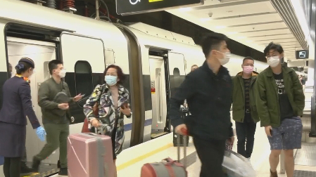 港珠澳大桥珠海公路口岸周末客流创新高