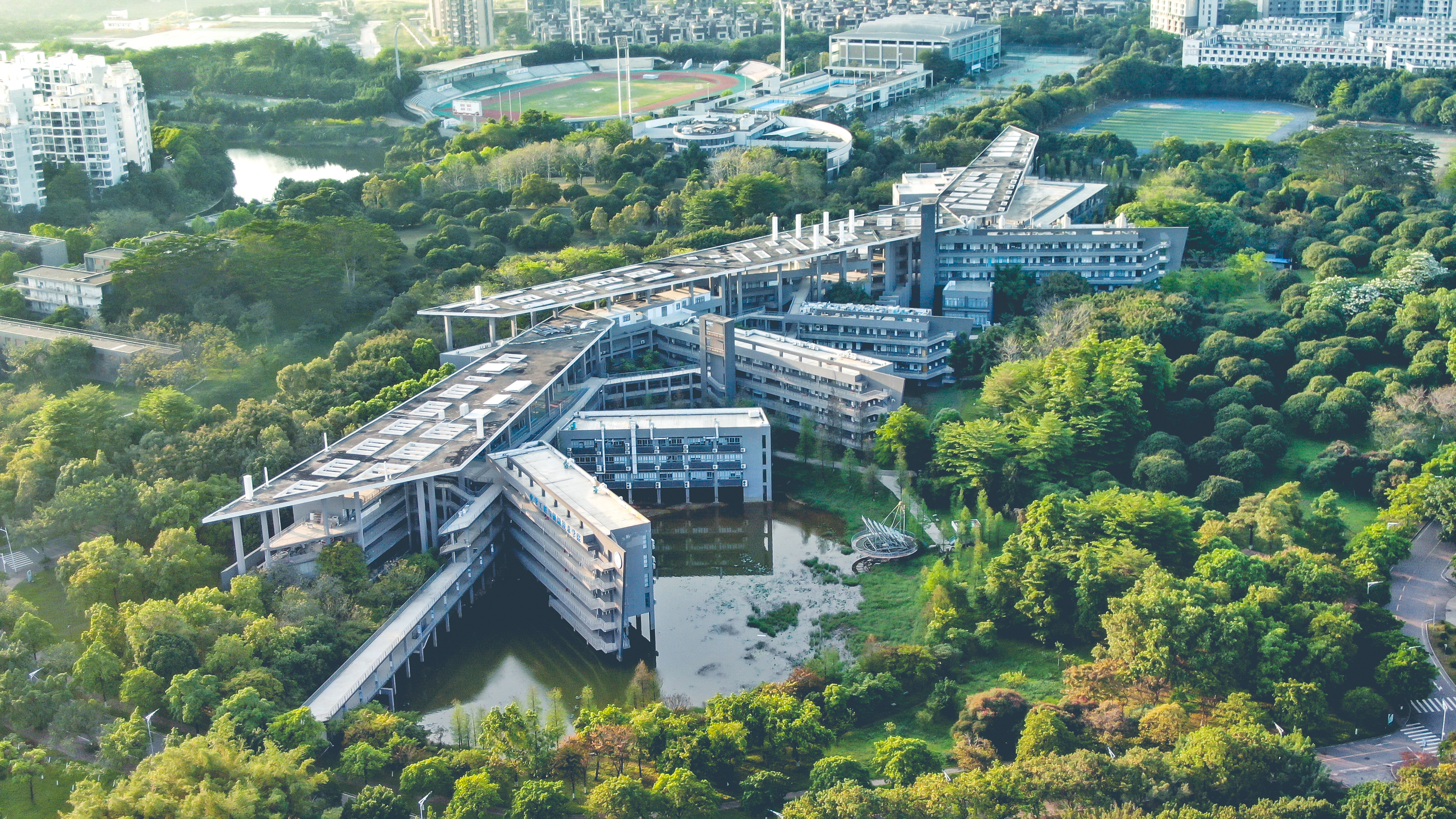 东莞理工学院校园。