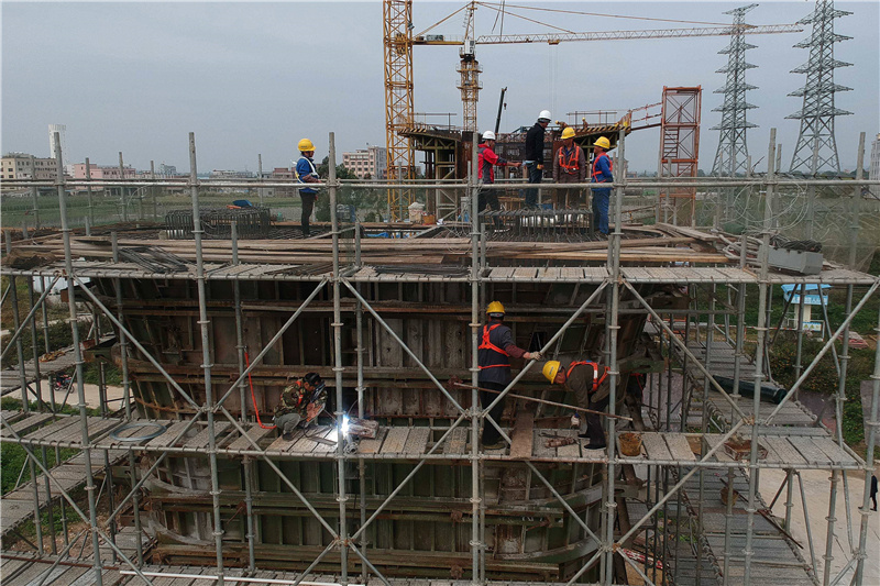 广汕铁路惠州段正在加紧建设中。