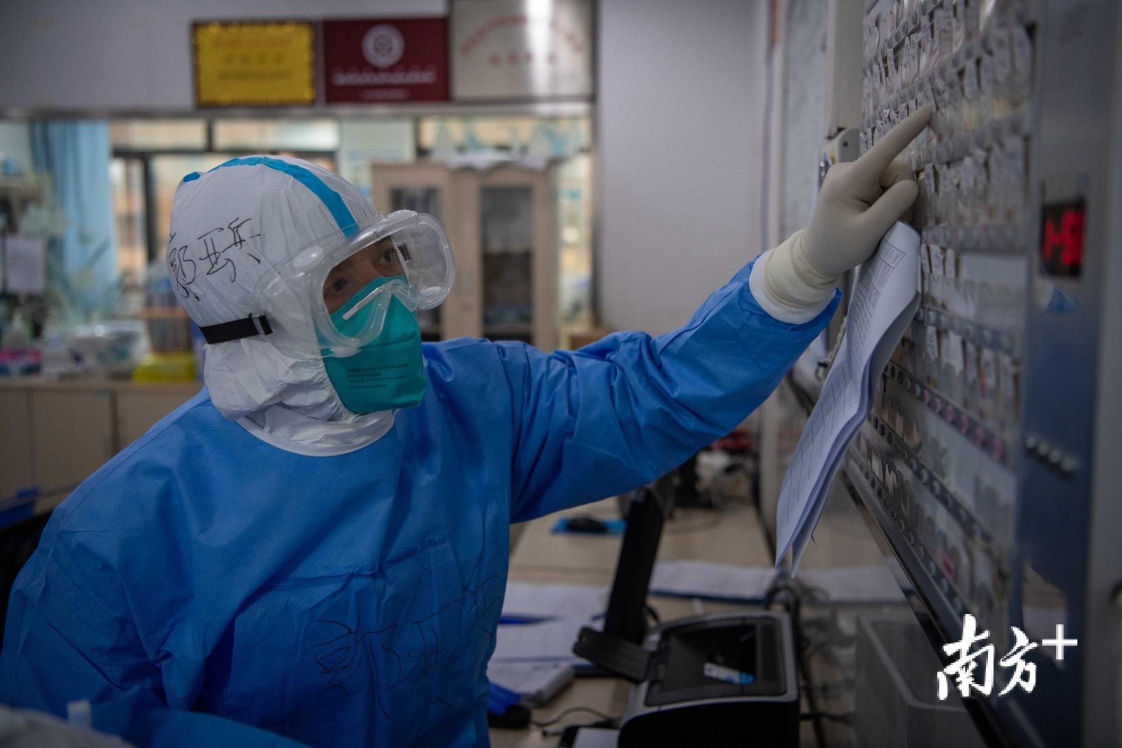 郭亚兵在汉口医院。