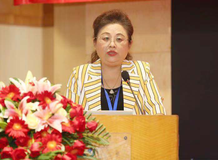 珠海市妇幼保健院大妇科主任雷萍指出,子宫内膜异位症是育龄期妇女