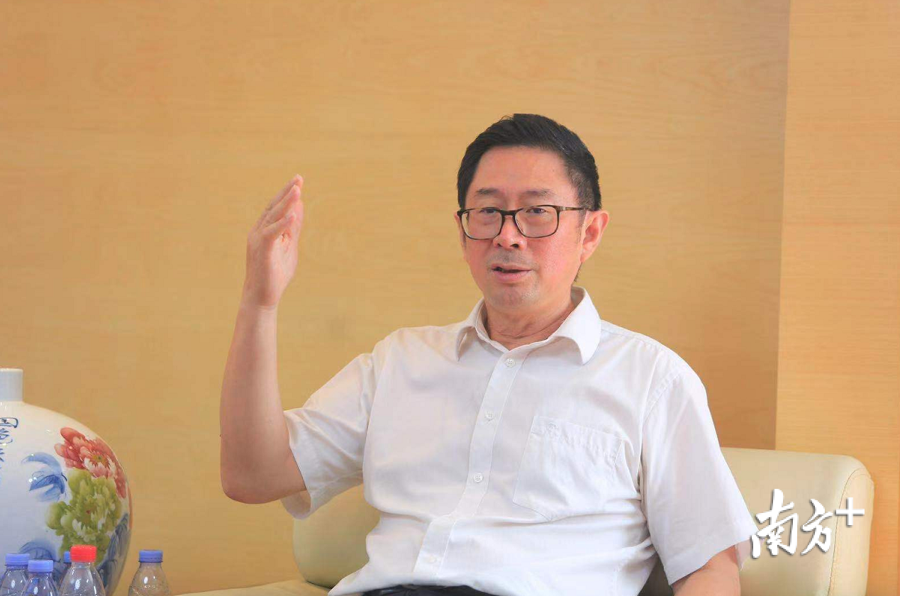 深圳市委党校教授袁晓江