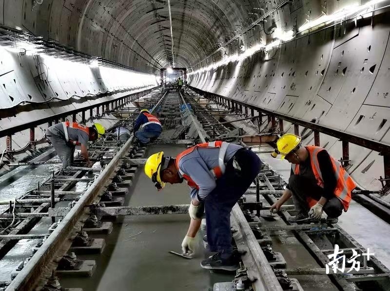 地铁建设现场。