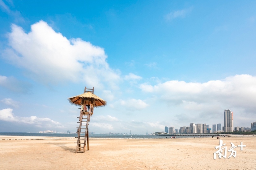 3月16日，湛江的美丽沙滩，一座来了就不想走的城市。 简Lee 摄