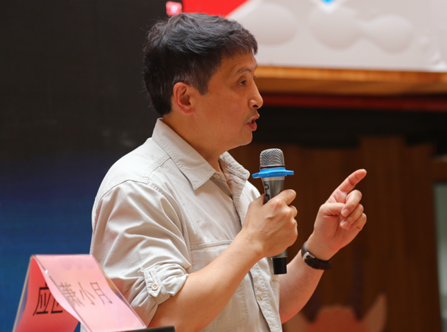 “珠江科学大讲堂”第二十九期——走进石墨烯的世界