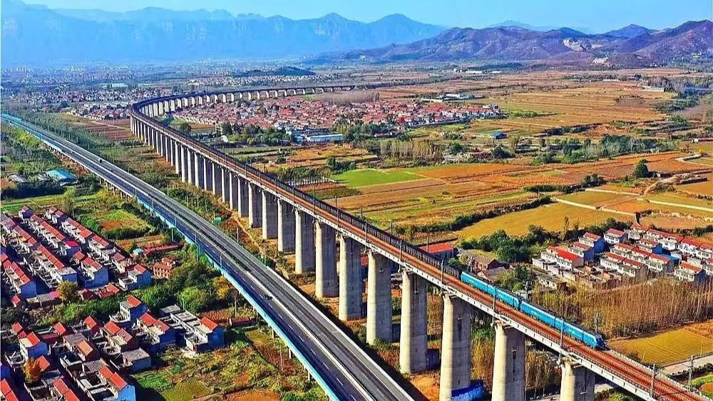 今年一季度国家铁路发送货物9.7亿吨
