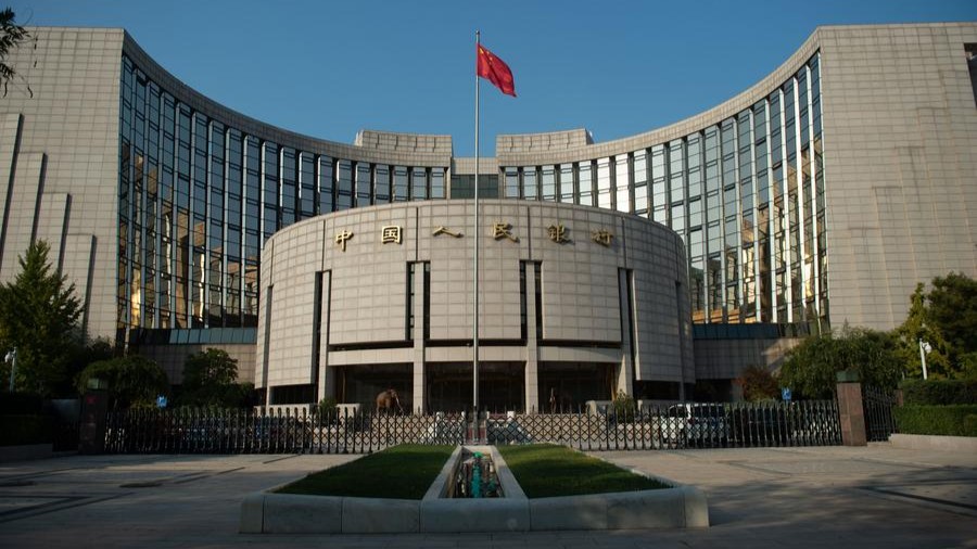China issues 10.06 trillion yuan in new loans in first four months