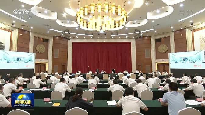 李总理主持召开经济大省政府主要负责人经济形势座谈会 李总理主持召开经济大省政府主要负责人经济形势座谈会