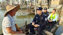 70双警鞋和一万次渡船 70双警鞋和一万次渡船