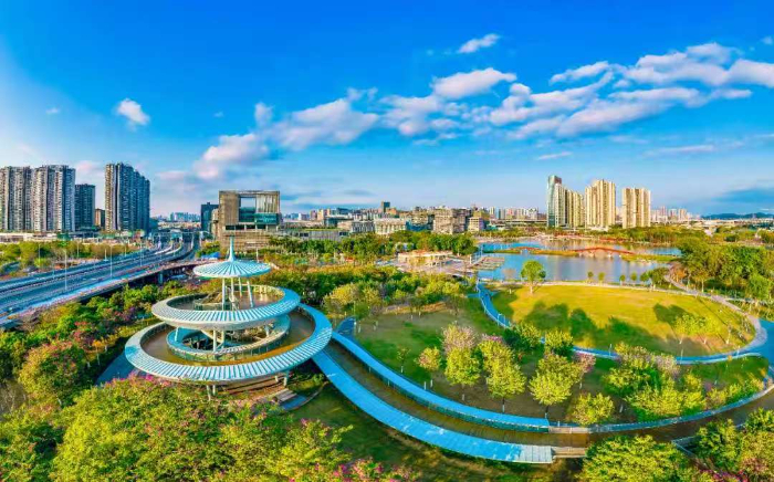 佛山文翰湖公园绿意盎然。图源：佛山市发改局