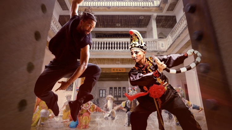 Battle ON! Street dancer encounters traditional Yingge Dance