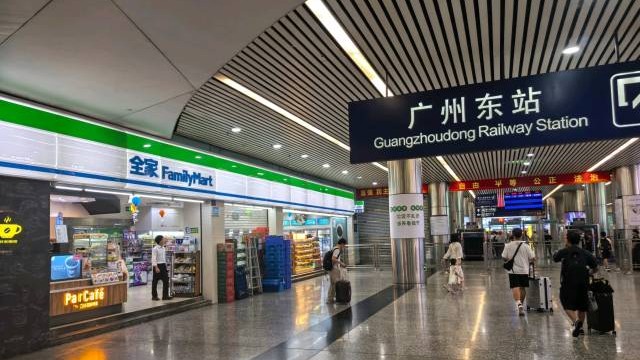 停售泡面！广州东站回应：高铁车站内均不售卖方便面食品