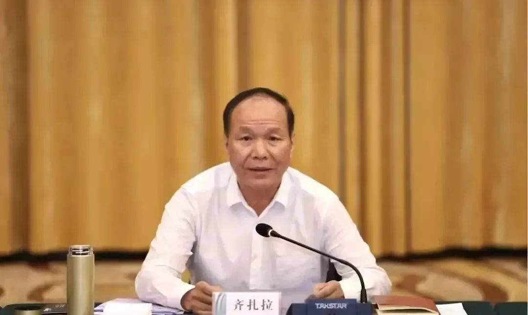 中央纪律检查委员会连续释放八个人进行调查和