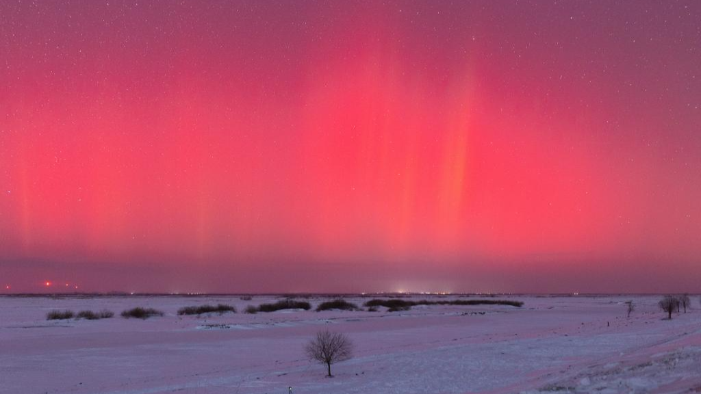 Scenery of aurora in Jiamusi City, NE China's Heilongjiang