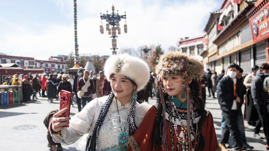 Winter tourism promotion adds to allure of China's Xizang