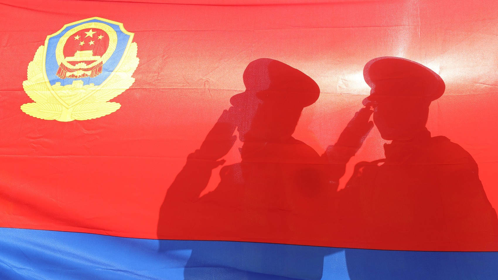 用“忠诚担当为民”书写平安答卷