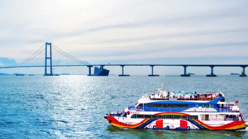 Sightseeing cruise available to travel along the Shenzhen-Zhongshan Link