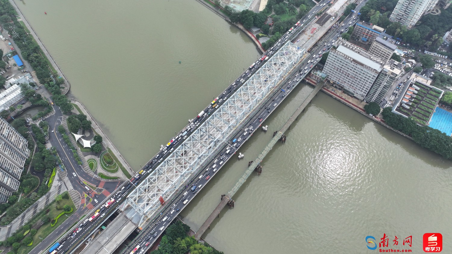 广州Zhanjiang高速铁路的珍珠河第四线超级桥已完