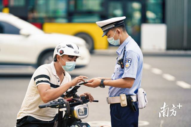 自今年3月1日起，广州交警开展为期300天的全市交通秩序大整治专项行动