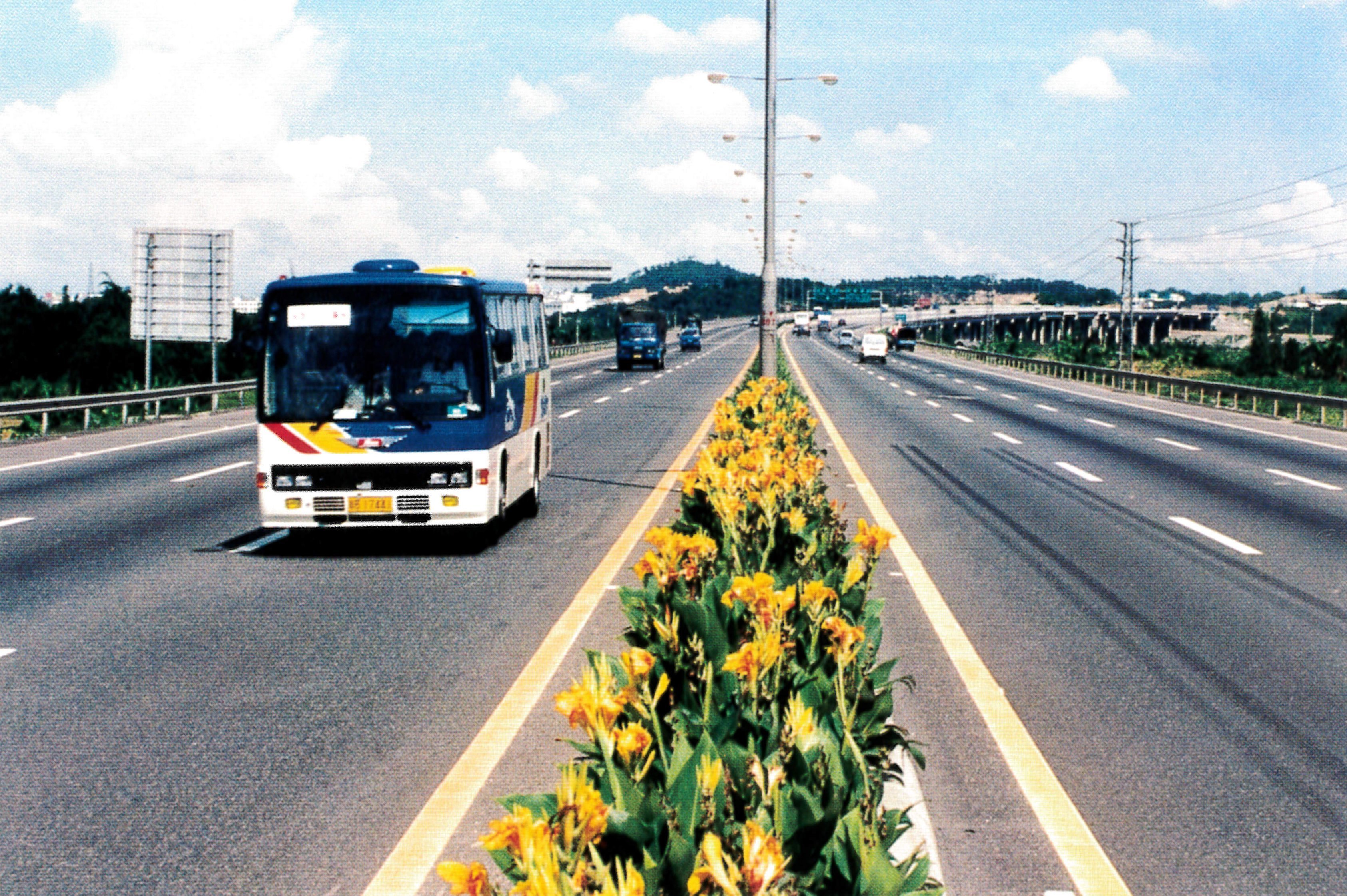 1997年，广深高速正式通车。