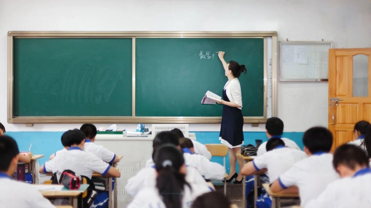 全国多地推行义务教育“阳光分班” 均衡分配学生和师资