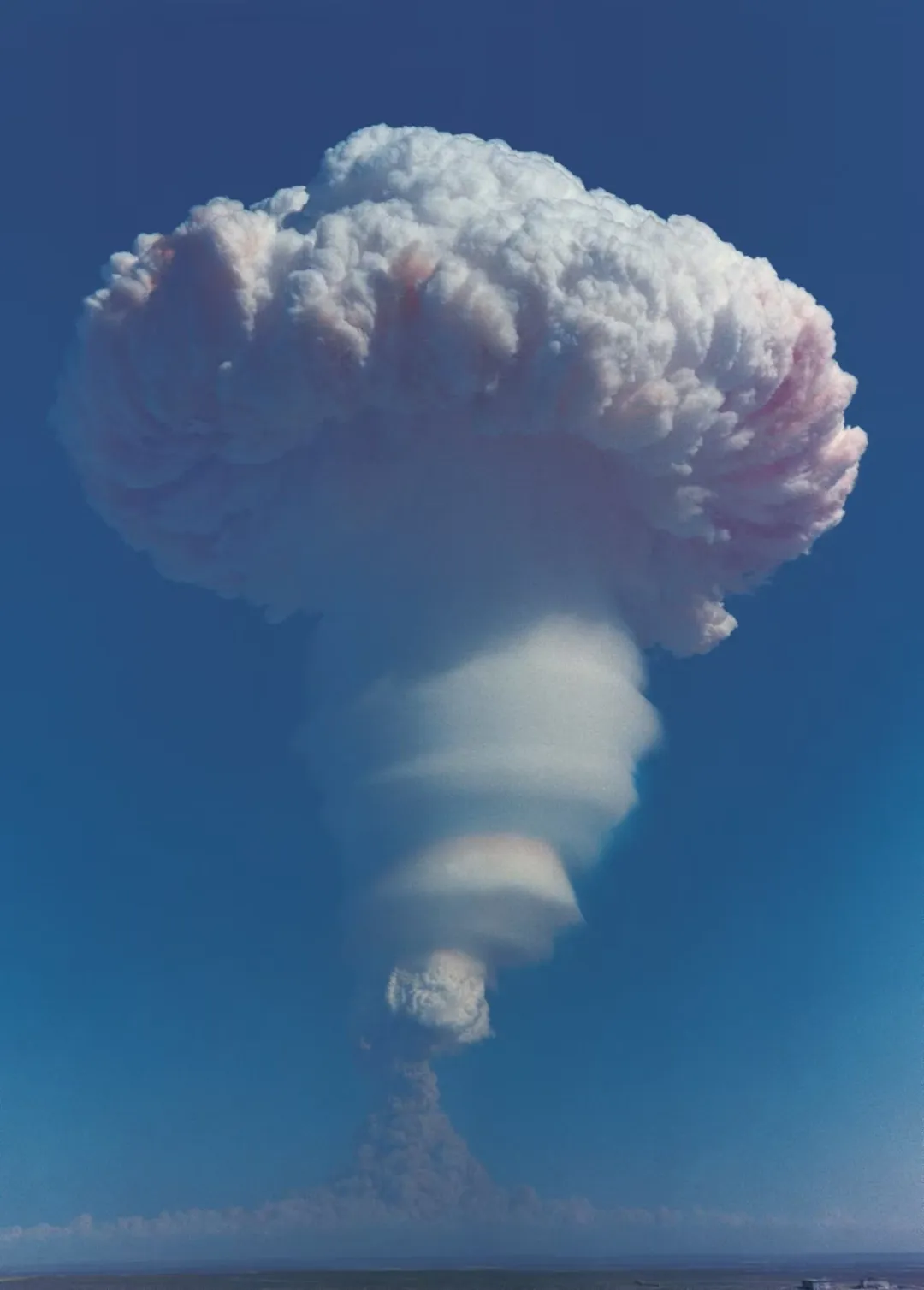 1967年6月,我国第一颗氢弹爆炸成功