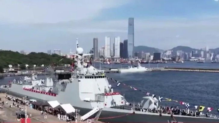 香港老人激动哽咽：“我是一个中国人感到很骄傲”