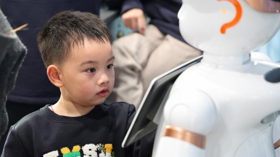 South China's Shenzhen tops Chinese cities in foreign trade for 2025