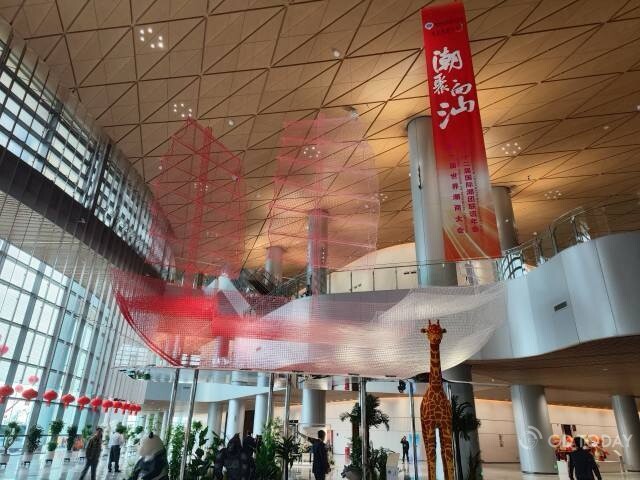 Shantou International Convention and Exhibition Center (Photo: Xie Jialong) 南方+ 谢嘉龙 拍摄