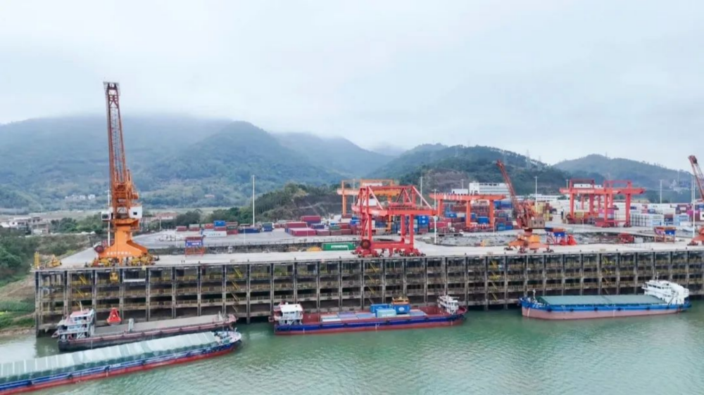 Yunfu-Latin America trade surges 16.2 percent in first four months, reaches 370 million yuan