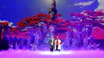 三十五载铸精品、出新人,广州红豆粤剧团成立35周年上演扛鼎之作 三十五载铸精品、出新人,广州红豆粤剧团成立35周年上演扛鼎之作