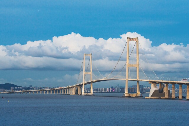 Over 164 mln cross-regional trips made in Guangdong during May Day holiday