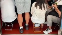 “板凳族”说“要有位” 城市管理要有智慧 “板凳族”说“要有位” 城市管理要有智慧