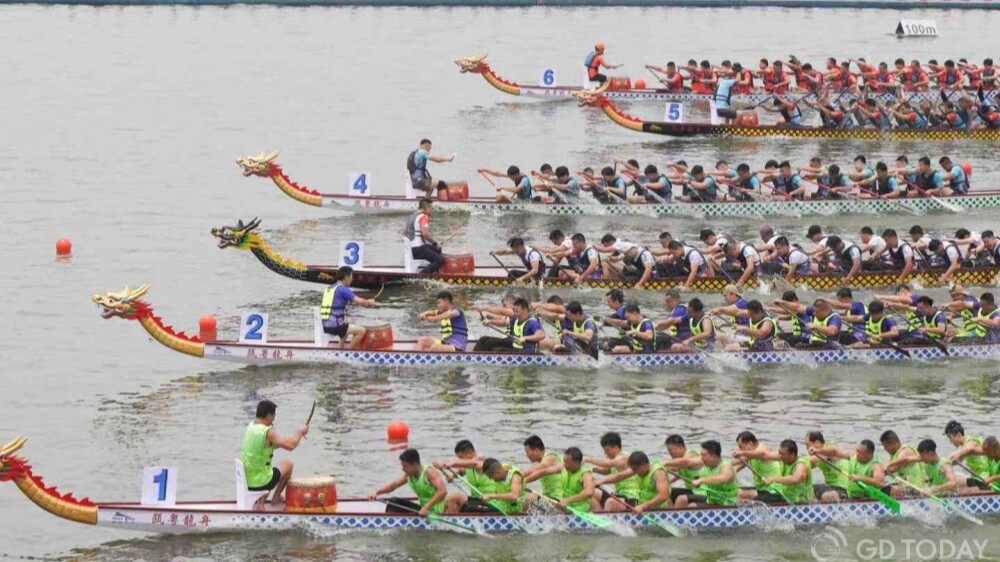 Global teams embrace "awesome vibe" of Jiangmen Kaiping's Dragon Boat Race​