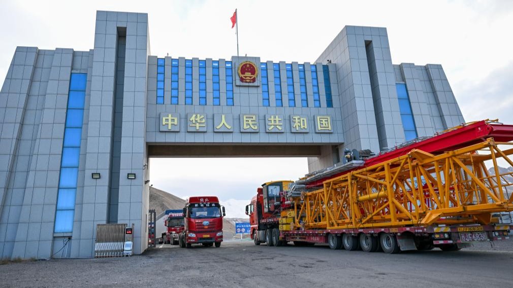 China's westernmost border port goes 24/7 to boost Central Asia trade