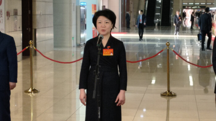 代表通道｜余纳：加速推进优质医疗资源“扩容”“下沉” 增进群众健康福祉