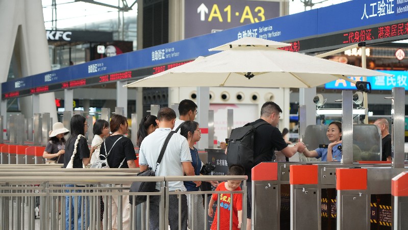 中秋期间广铁预计发送旅客980万人次 预计9月15日迎来最高峰