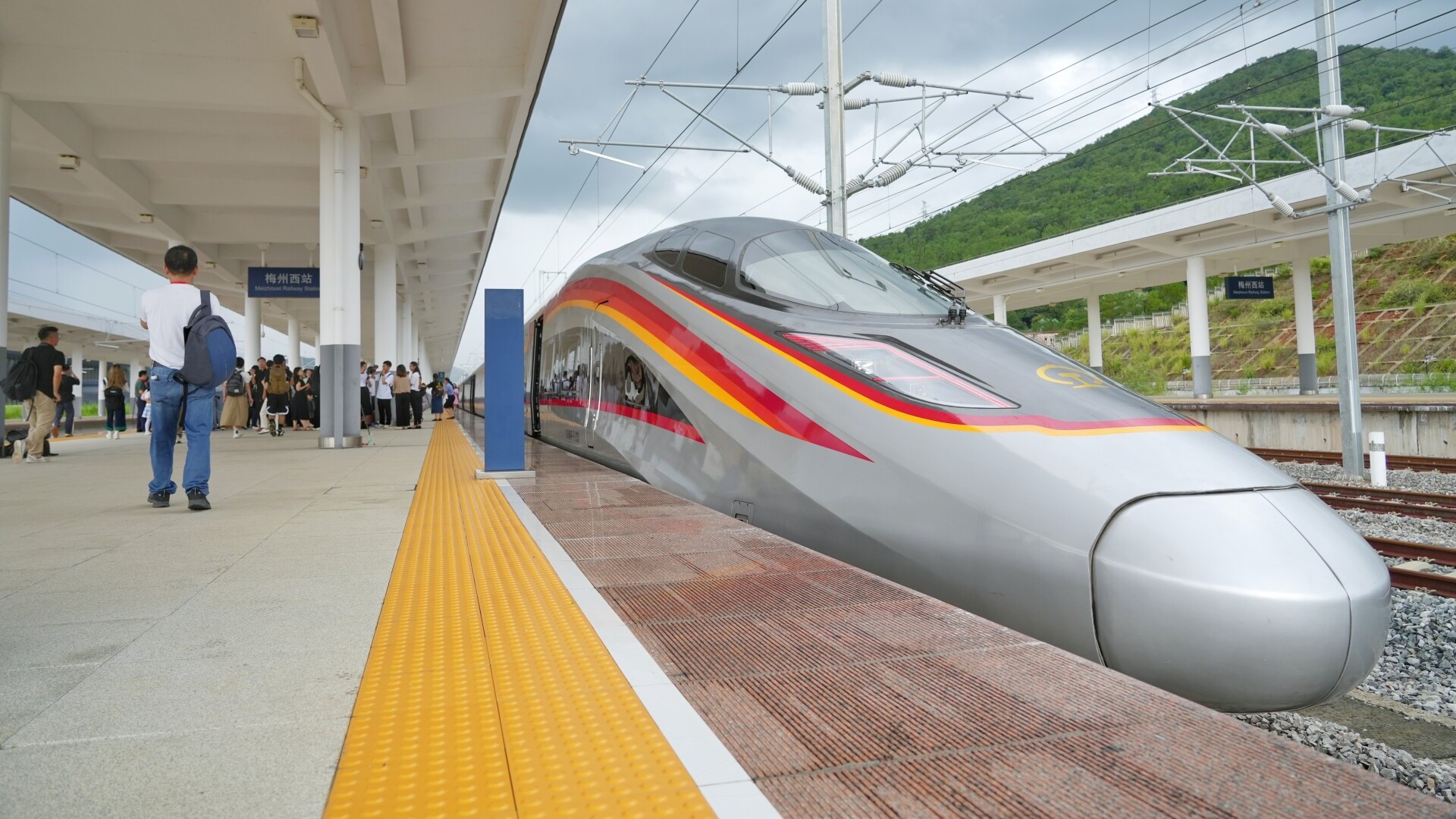 ​Meizhou-Longchuan HSR tickets on sale! Lowest fare from Guangzhou East to Meizhou West at 210 yuan