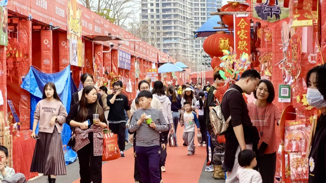 Where to shop for Chinese New Year in Dongguan? Come here!