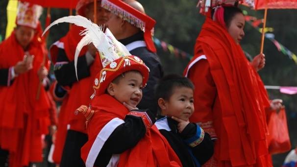 Qingyuan greets Chinese New Year in rich red color 
