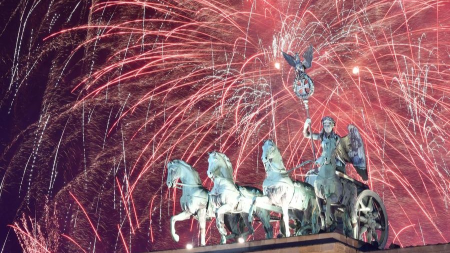 Chinese fireworks add festive cheer to global New Year celebrations