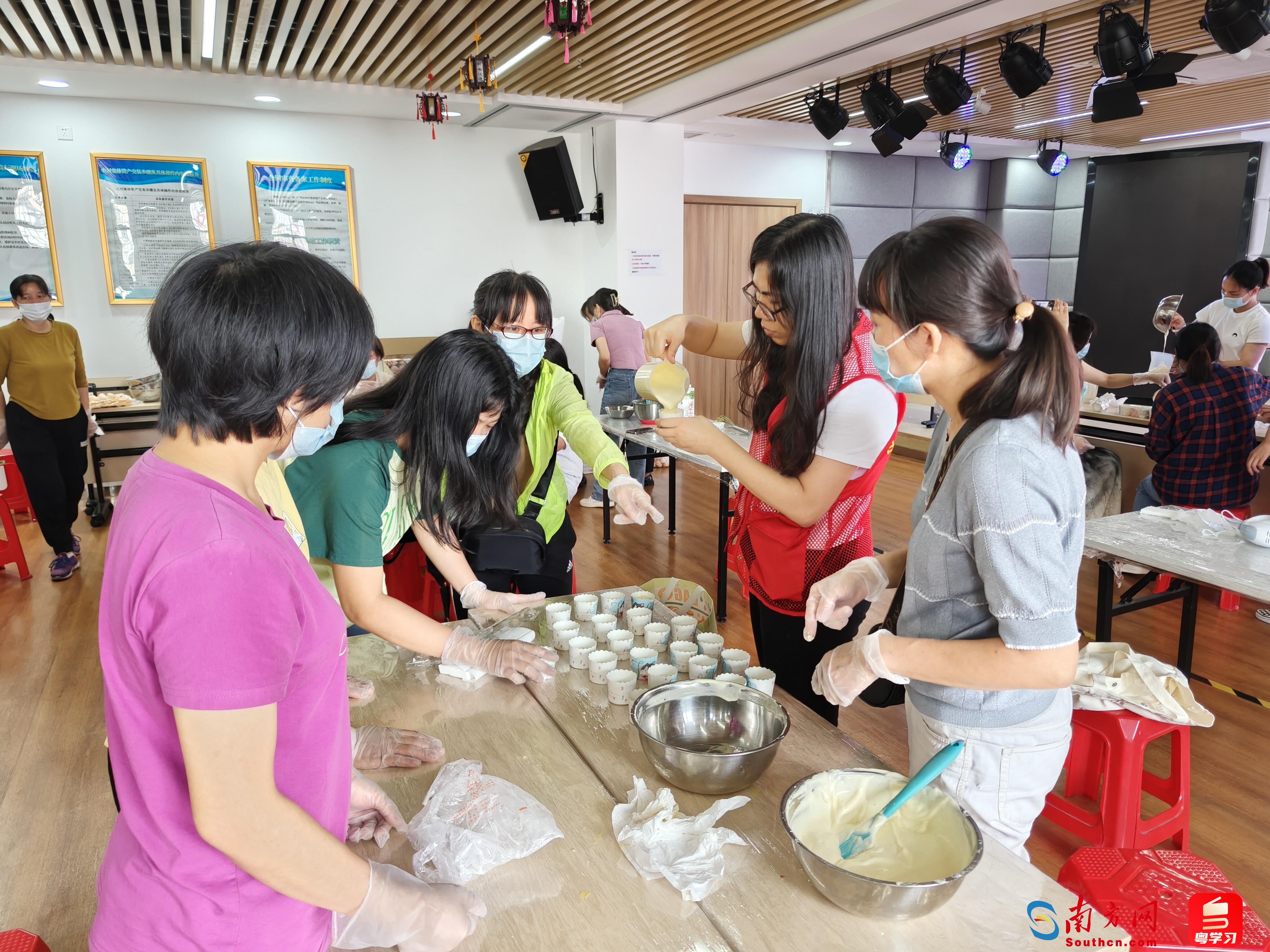 架起就业便民桥 广州市白云湖街举办公益技能培训进社区活动
