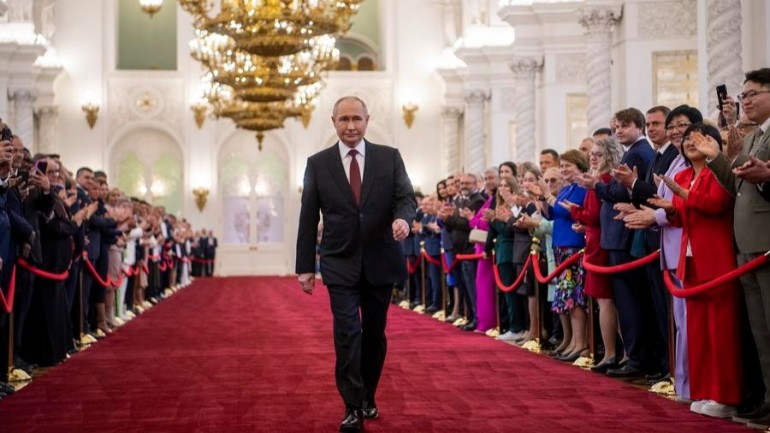 Putin says Russia bound to achieve goals in development