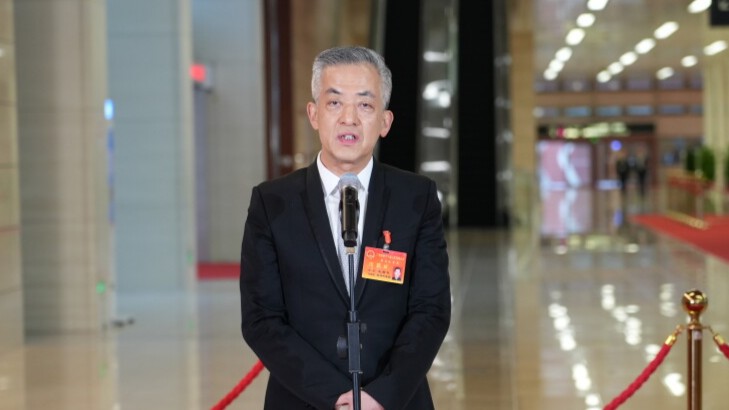 代表通道｜丘育华：守好人民“钱袋子”，盯好政府“账本子”