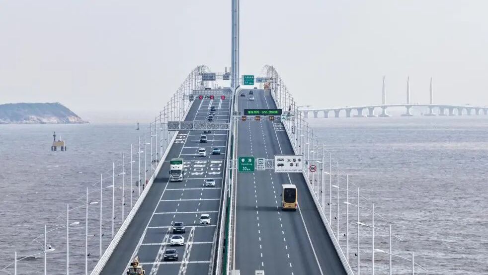 客流“双破亿”！