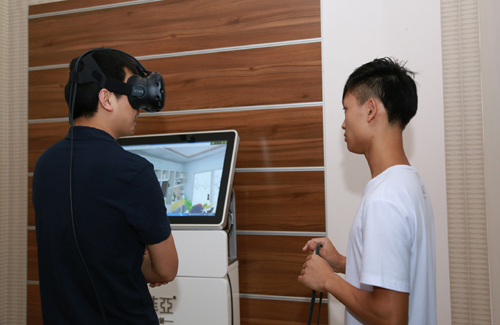 索菲亚进入自动化生产时代 VR打造最佳体验感