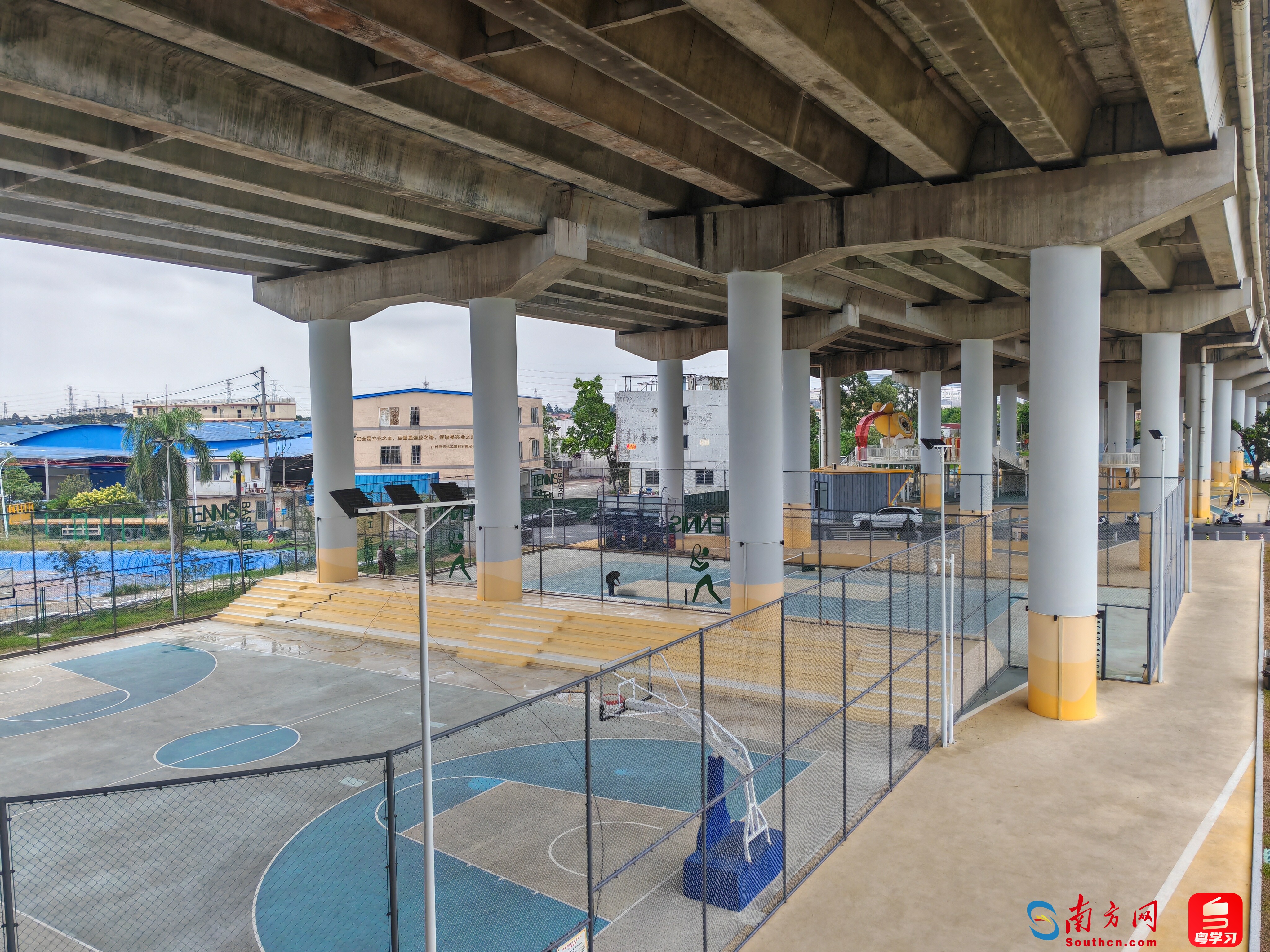 马克村桥下公园的体育运动设施
